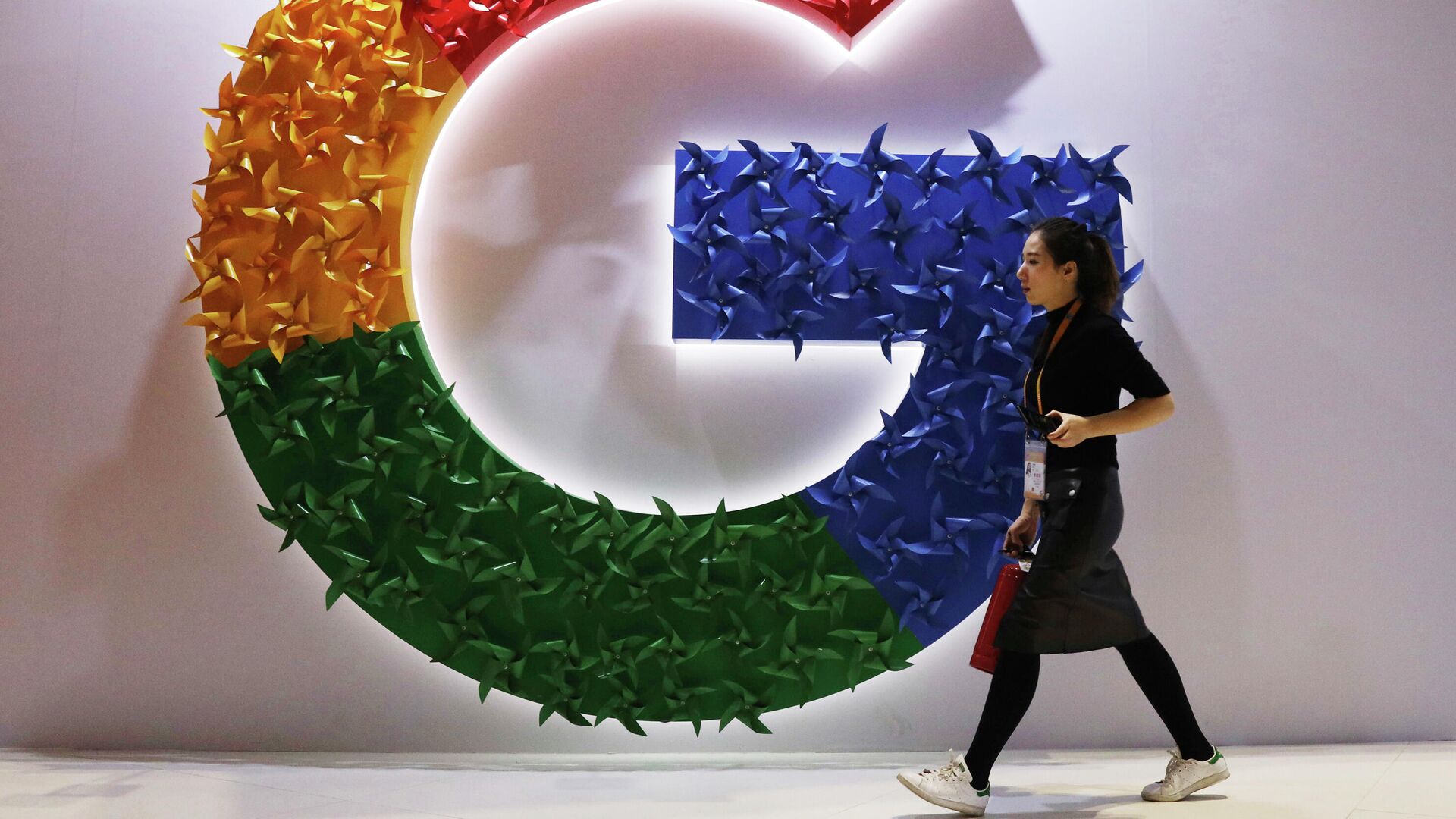 Суд оштрафовал Google за отказ удалить запрещенный контент